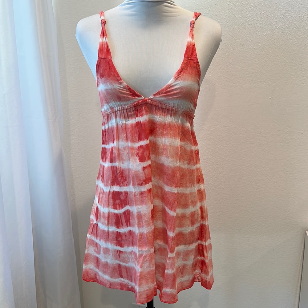 NWOT Pink tie-dye beach cover sz Small